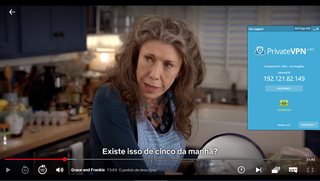 Captura de tela de PrivateVPN conectado ao servidor dos EUA com streaming de Grace e Frankie no Netflix dos EUA