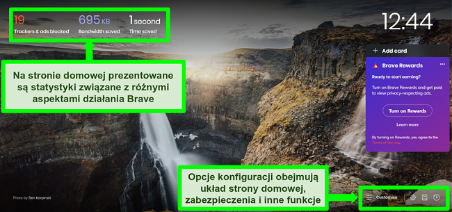 Zrzut ekranu z adnotacjami przedstawiający stronę gł&oacute;wną przeglądarki Brave, wyr&oacute;żniający funkcje i ustawienia dostosowywania